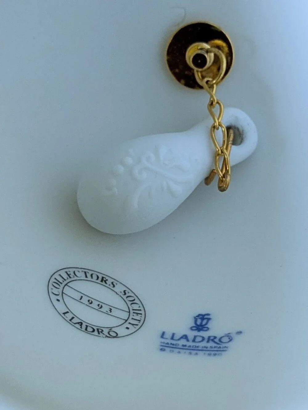 Lladro Porcelain 1993 Collectors Society Embossed Handmade Bell Ribbon Spain